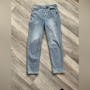 American Eagle women’s denim blue jeans distressed fashion trendy size 0